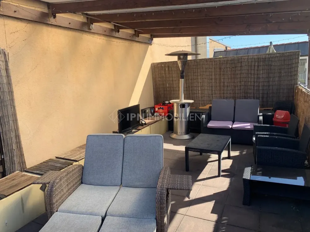 3-Raumwohnung mit großer Terrasse und EBK in der östlichen Altstadt