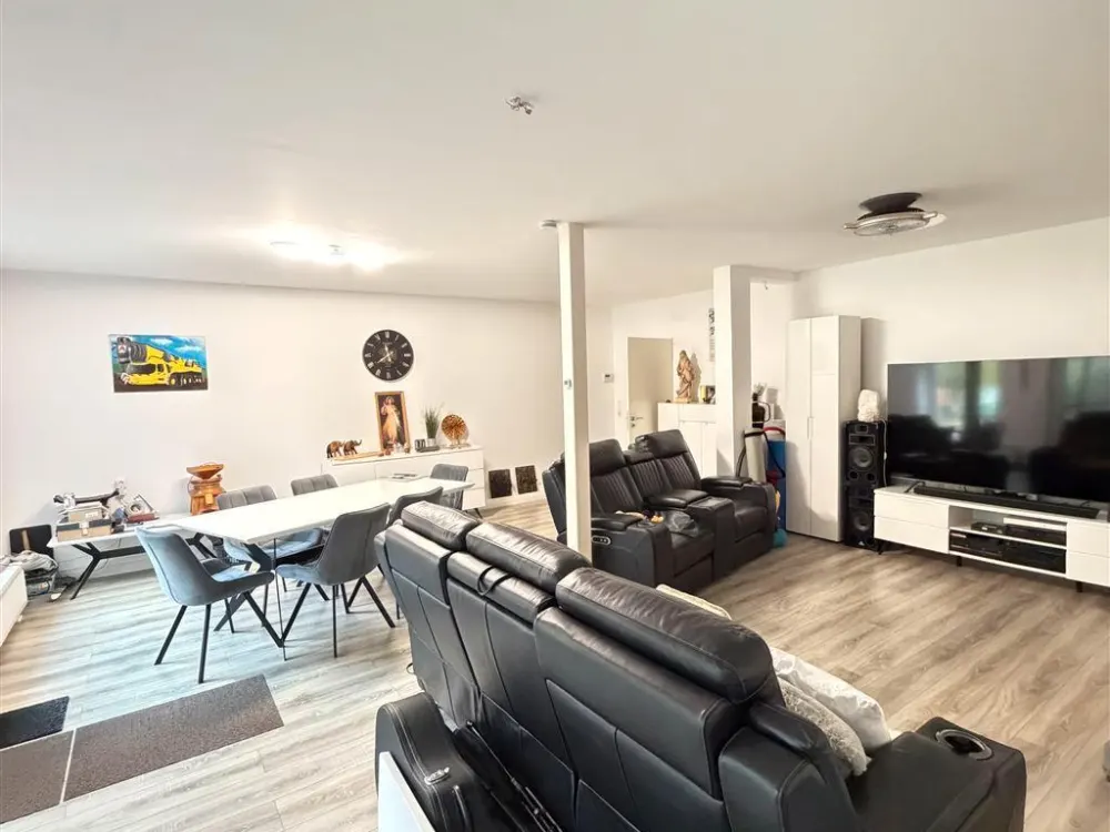 Quiet Ground Floor Apartment with Covered Terrace