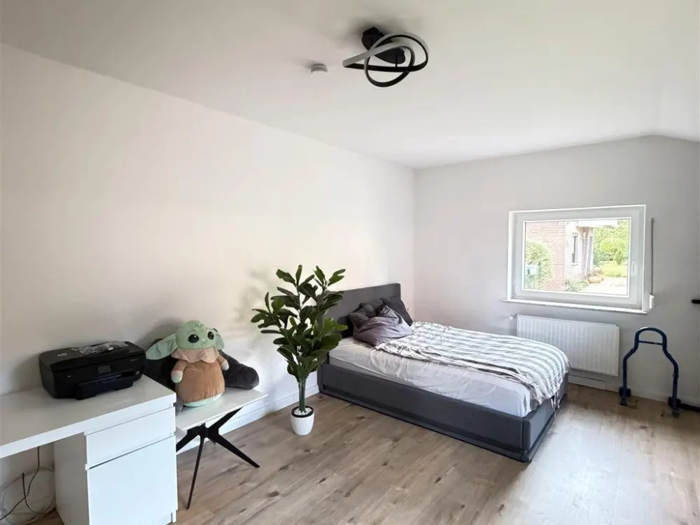 Quiet Ground Floor Apartment with Covered Terrace