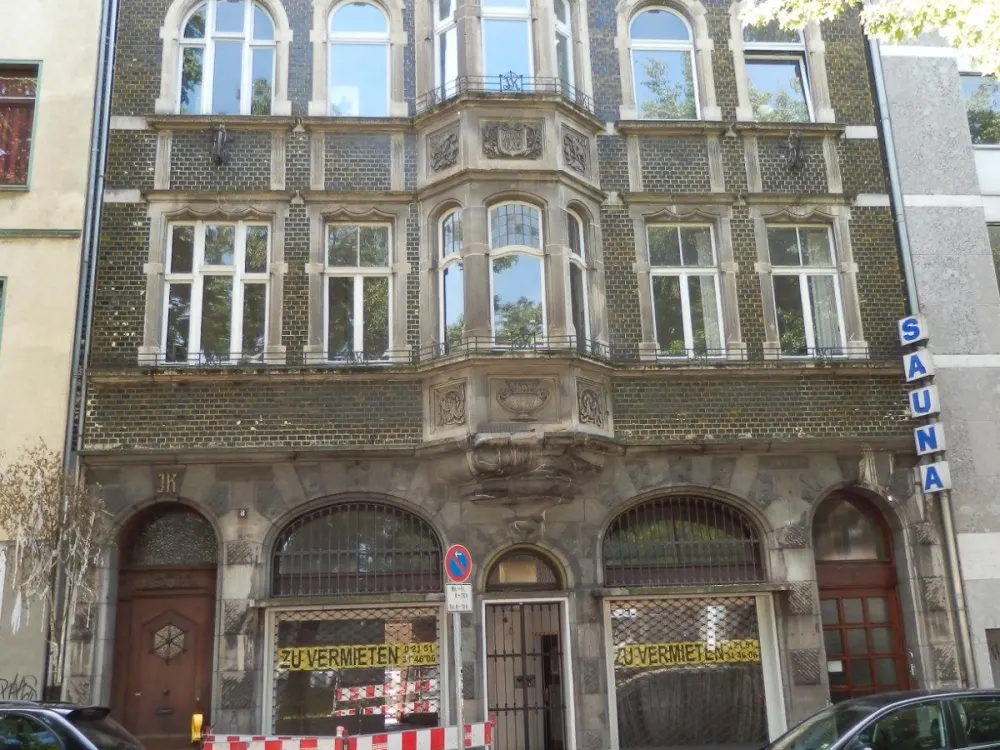 Helle außergewöhnliche Dachgeschoß-Maisonette-Wohnung in Krefeld-