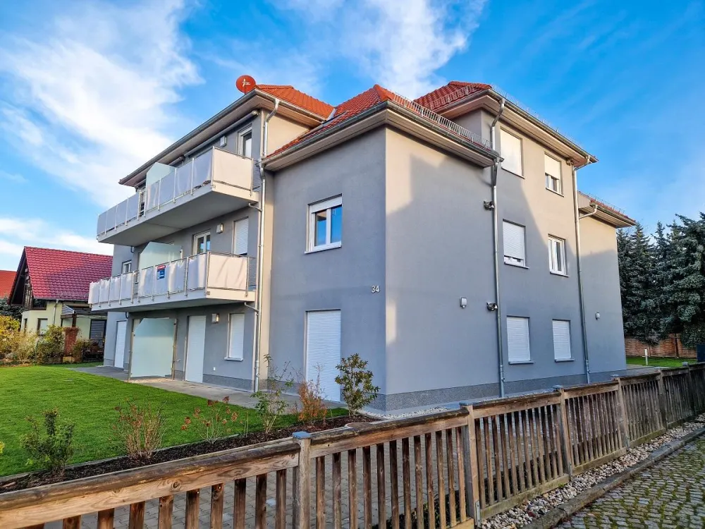 *Neubau*5 Raum WE im 2. OG* Balkon*Stellplatz*Bad+Gäste WC* Keller*Wärmepumpe* Fußbodenheizung