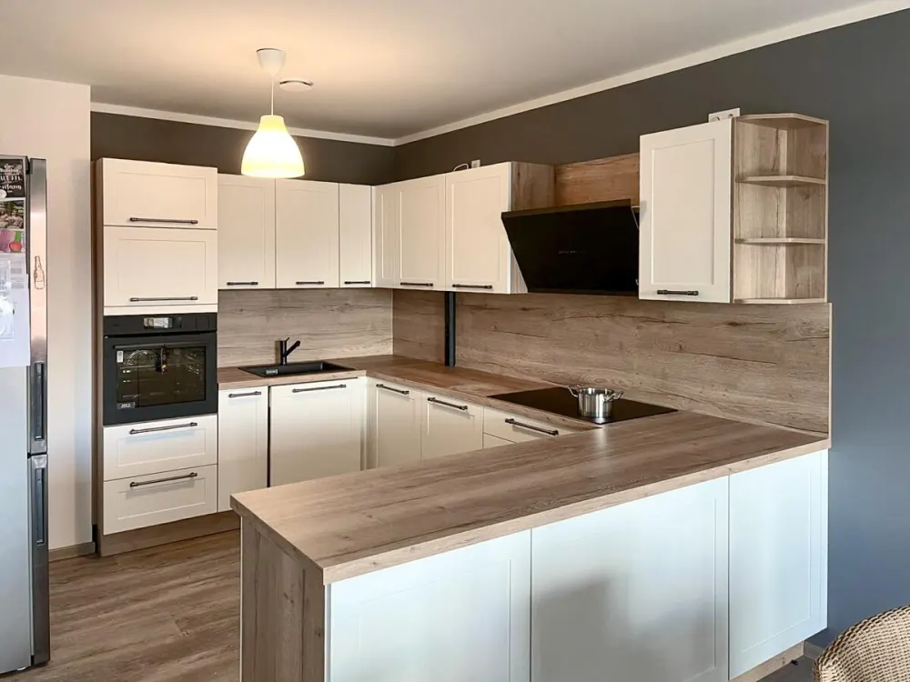 *Neubau*5 Raum WE im 2. OG* Balkon*Stellplatz*Bad+Gäste WC* Keller*Wärmepumpe* Fußbodenheizung