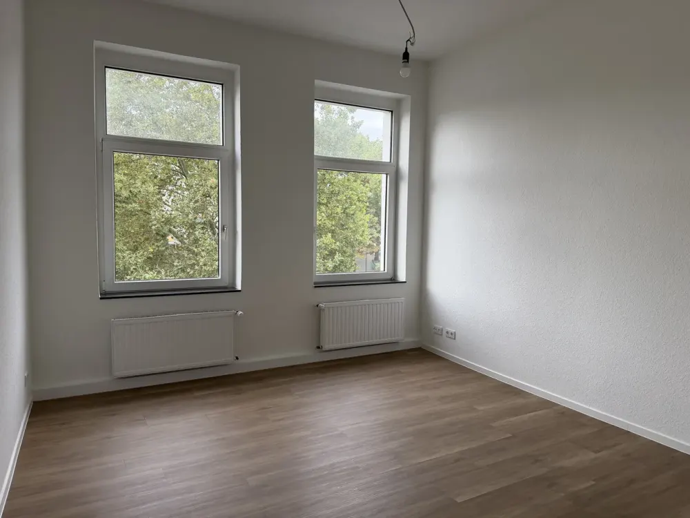 Mülheim: top sanierte 5 Zimmer Altbauwohnung mit hohen Decken - optimal WG geeignet!!!