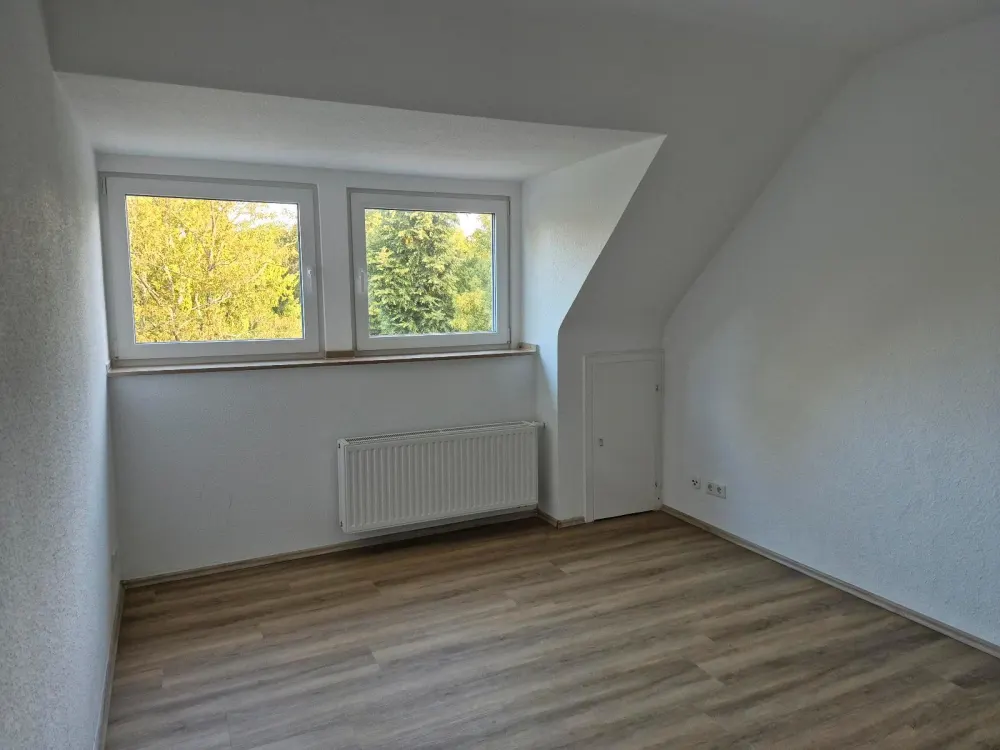 Frisch renovierte 2-Zimmer-Wohnung mit Einbauküche, 47 m²