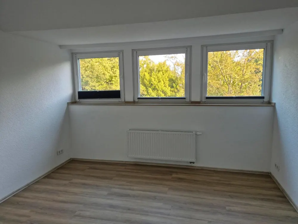 Frisch renovierte 2-Zimmer-Wohnung mit Einbauküche, 47 m²