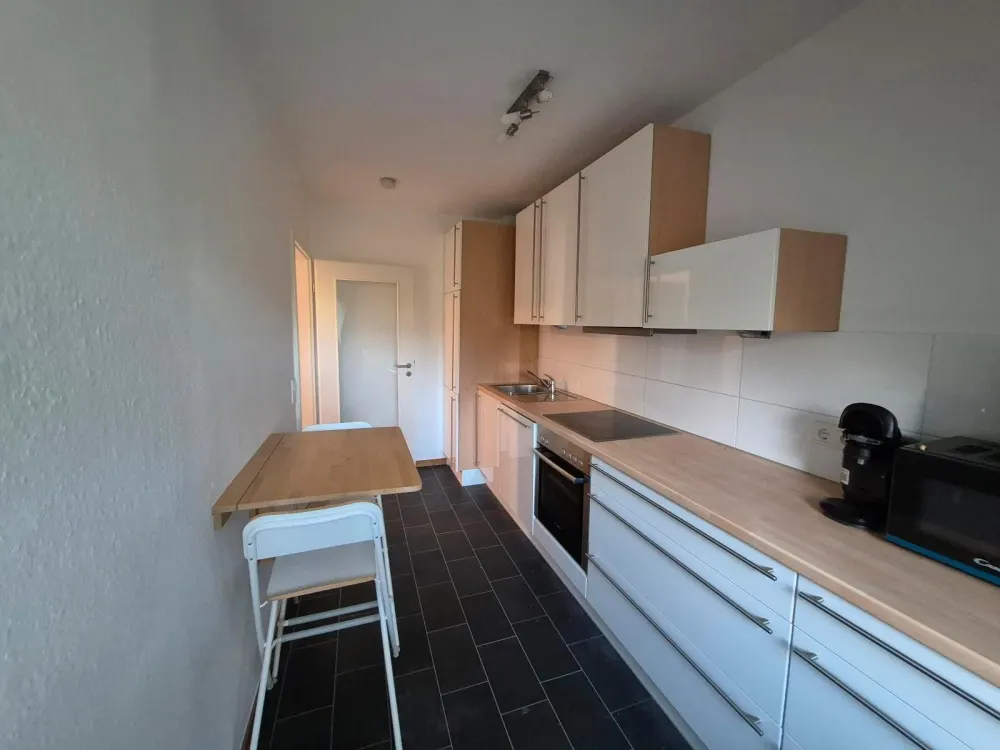 Frisch renovierte 2-Zimmer-Wohnung mit Einbauküche, 47 m²