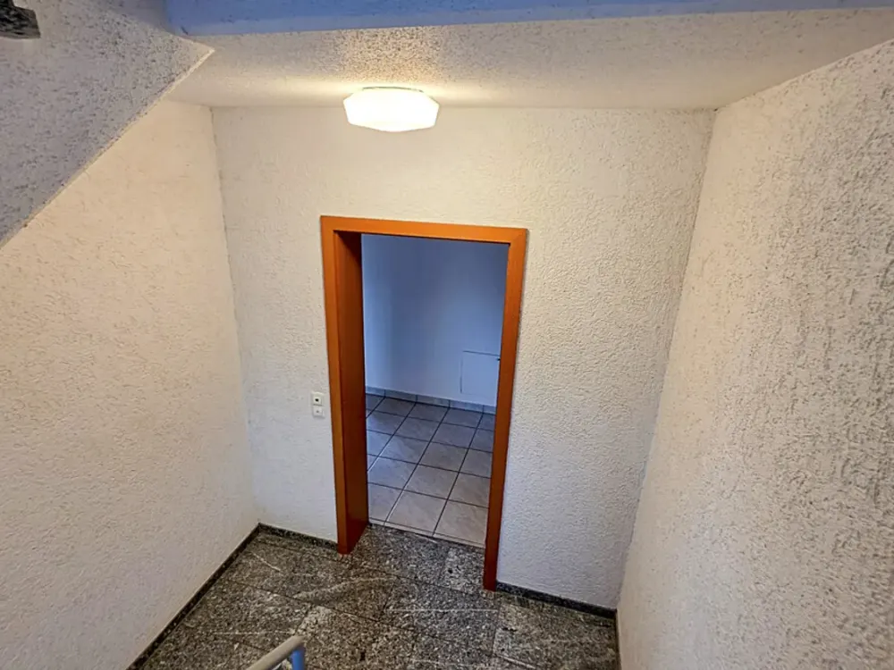 Available Immediately, Spacious Layout & Ready for You!