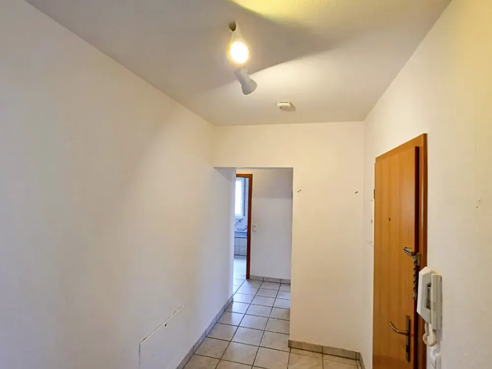 Available Immediately, Spacious Layout & Ready for You!