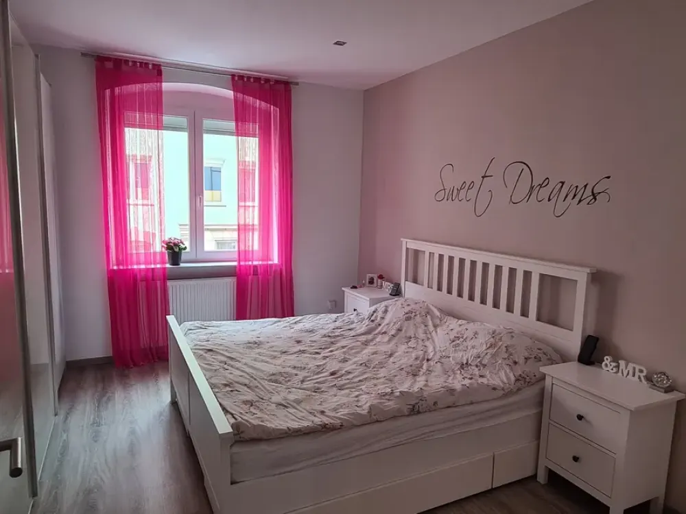 Fully Furnished, Completely Renovated Smart Home 3-Room Apartment
