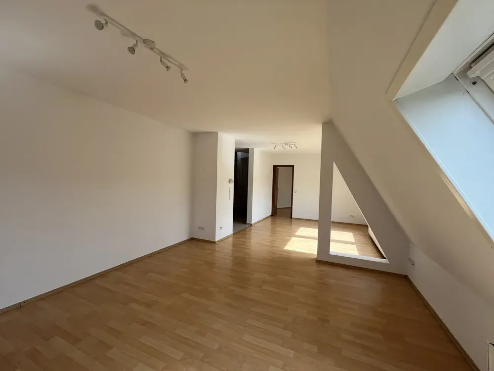 4-Zimmer MAISONETTE-WHG | NEUE EBK | BALKON |
