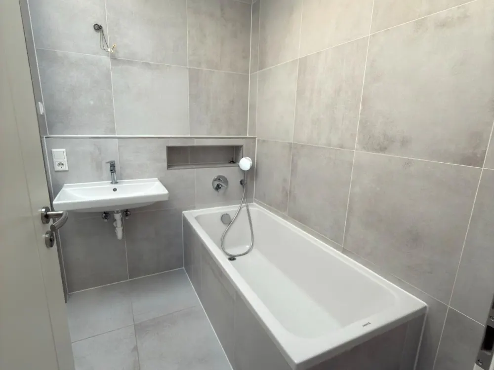 3 Zimmer Wohnung in Köln linksrheinisch .Keine Raucher/Haustiere