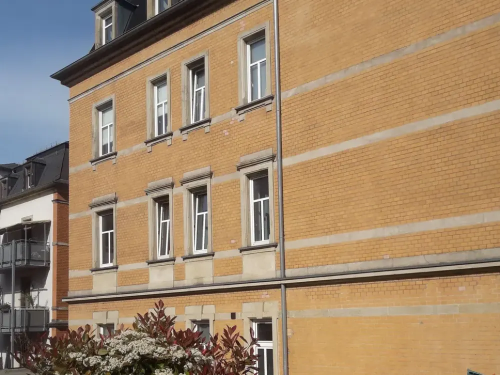 FEEL TRULY COMFORTABLE IN A QUIET LOCATION! 2 ROOMS ON THE 2ND FLOOR