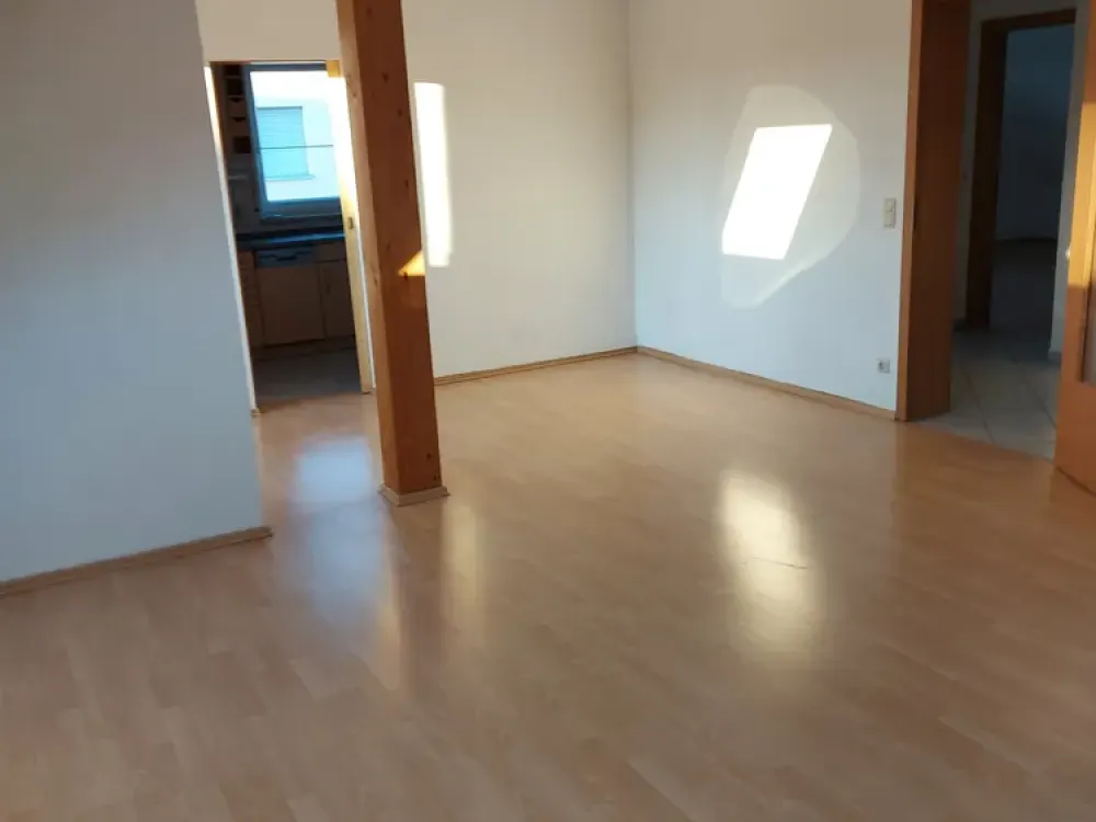 Gepflegte 3-Zimmer-Dachgeschosswohnung in Roßtal