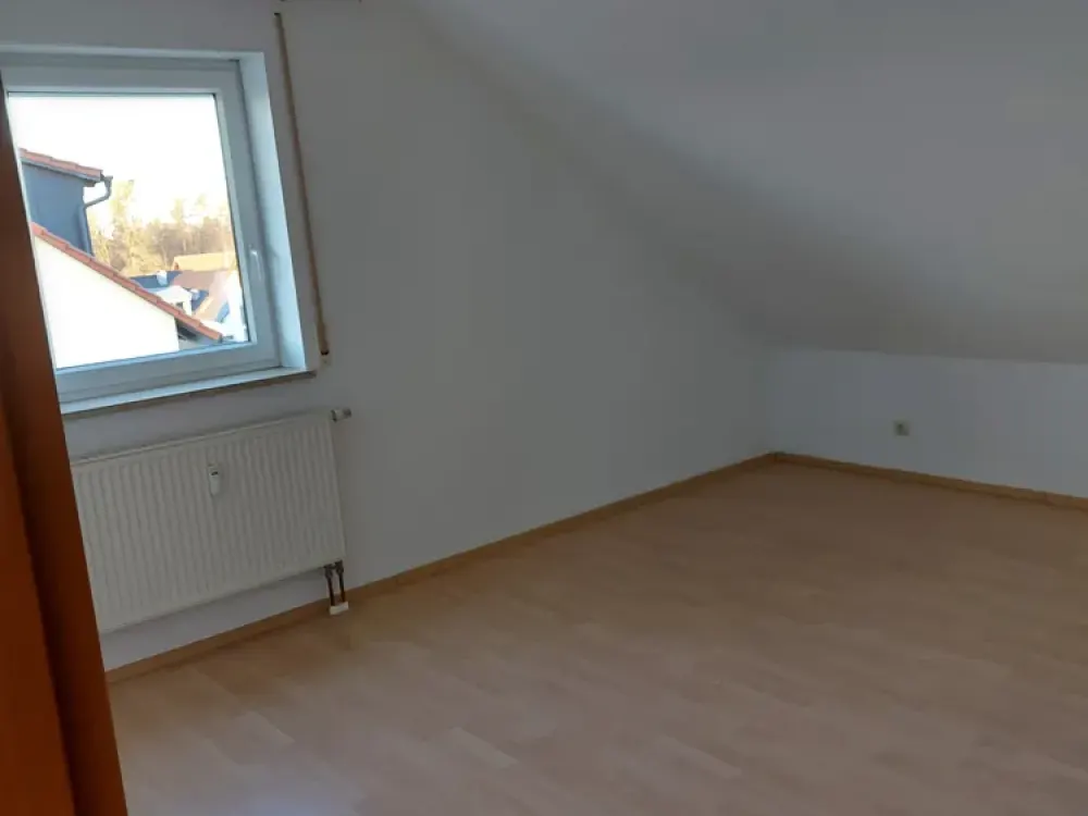 Gepflegte 3-Zimmer-Dachgeschosswohnung in Roßtal