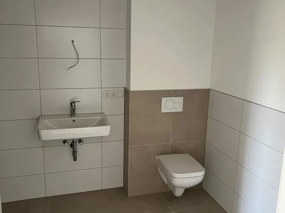 Modern 2-Room New-Build Apartment with Loggia, KfW-40 & QNG Certification, First Occupancy in a Quiet Location!