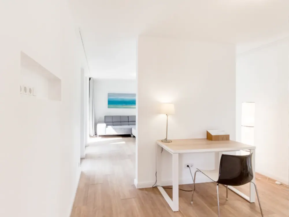 Möblierte 2 Zimmerwohnung mit Terrasse (voll ausgestattet) in Frankfurt Westend-Nord