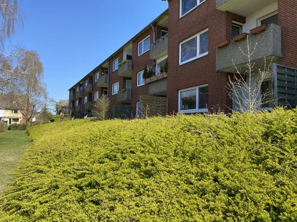 bereits modernisierte 3-Zi.-Whg. mit Balkon- Besichtigung auf Anfrage -