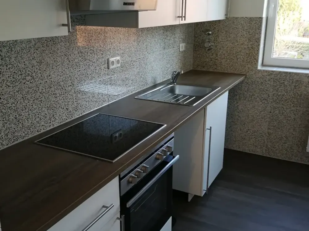 bereits modernisierte 3-Zi.-Whg. mit Balkon- Besichtigung auf Anfrage -