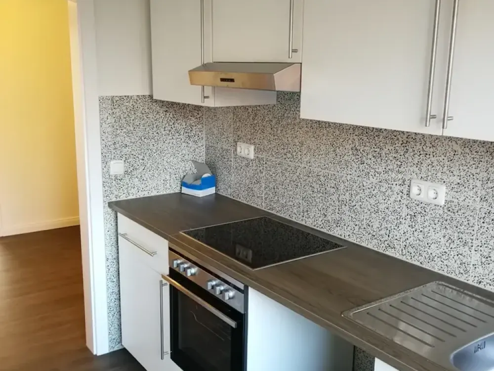 bereits modernisierte 3-Zi.-Whg. mit Balkon- Besichtigung auf Anfrage -