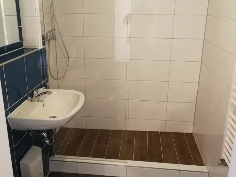 bereits modernisierte 3-Zi.-Whg. mit Balkon- Besichtigung auf Anfrage -