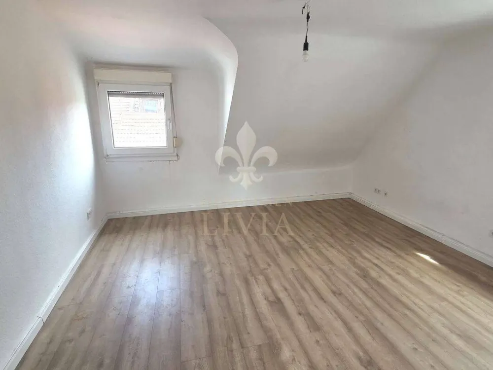 Großzügige 4-Zimmer-Wohnung in zentraler Lage von Saarbrücken-Dudweiler