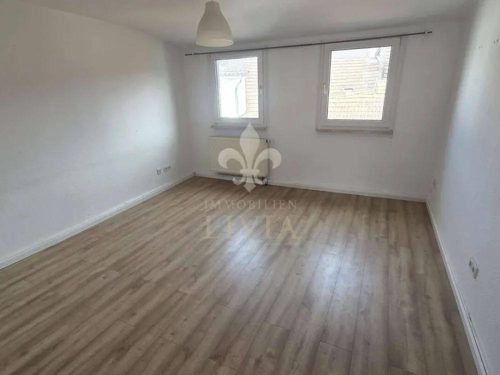 Großzügige 4-Zimmer-Wohnung in zentraler Lage von Saarbrücken-Dudweiler