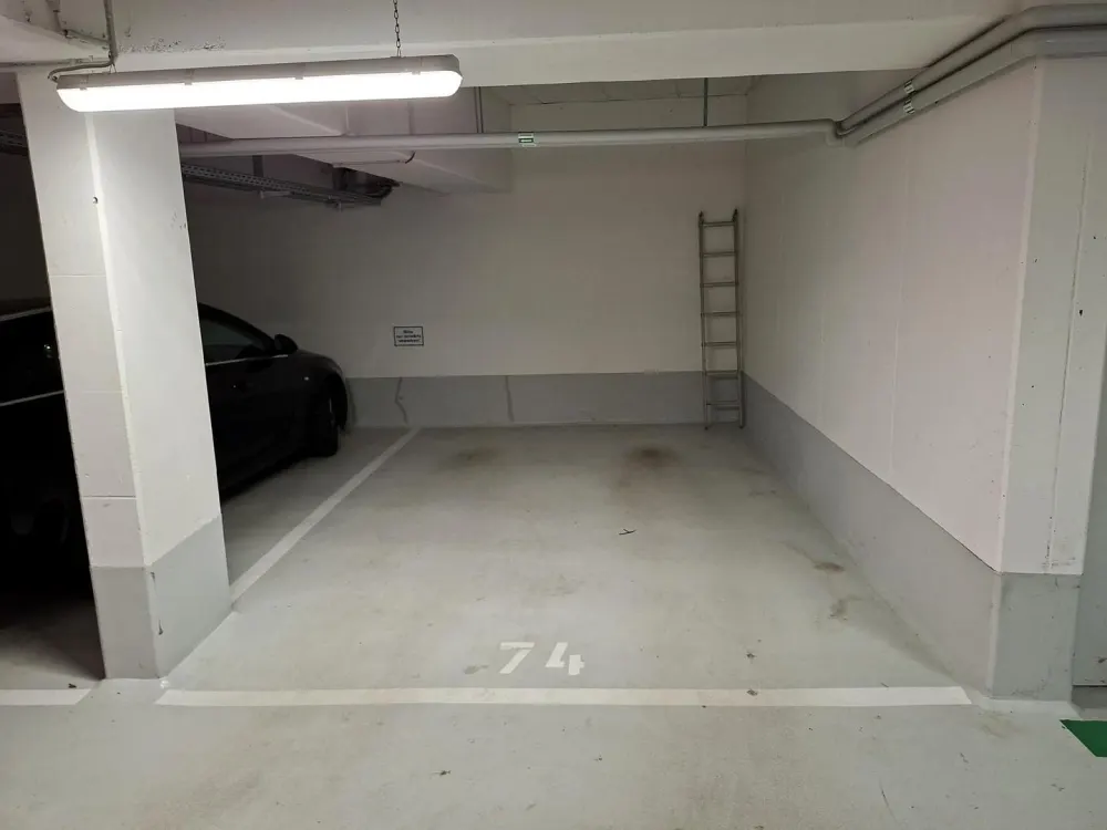 Moderne 2-Zimmer-DG-Wohnung in Fürth | EBK | Aufzug | TG | BJ2021