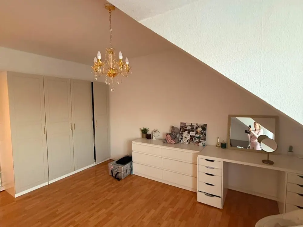 Helle gemütliche Wohnung mit Einbauküche, Nachmieter gesucht