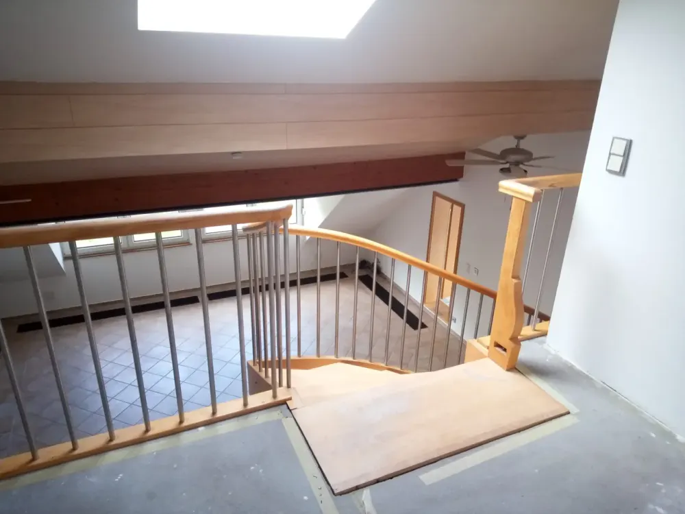 Großzügige Maisonette für Singles oder Paare: 160 m², Dachterrasse, Kaminofen und Loft-Charakter