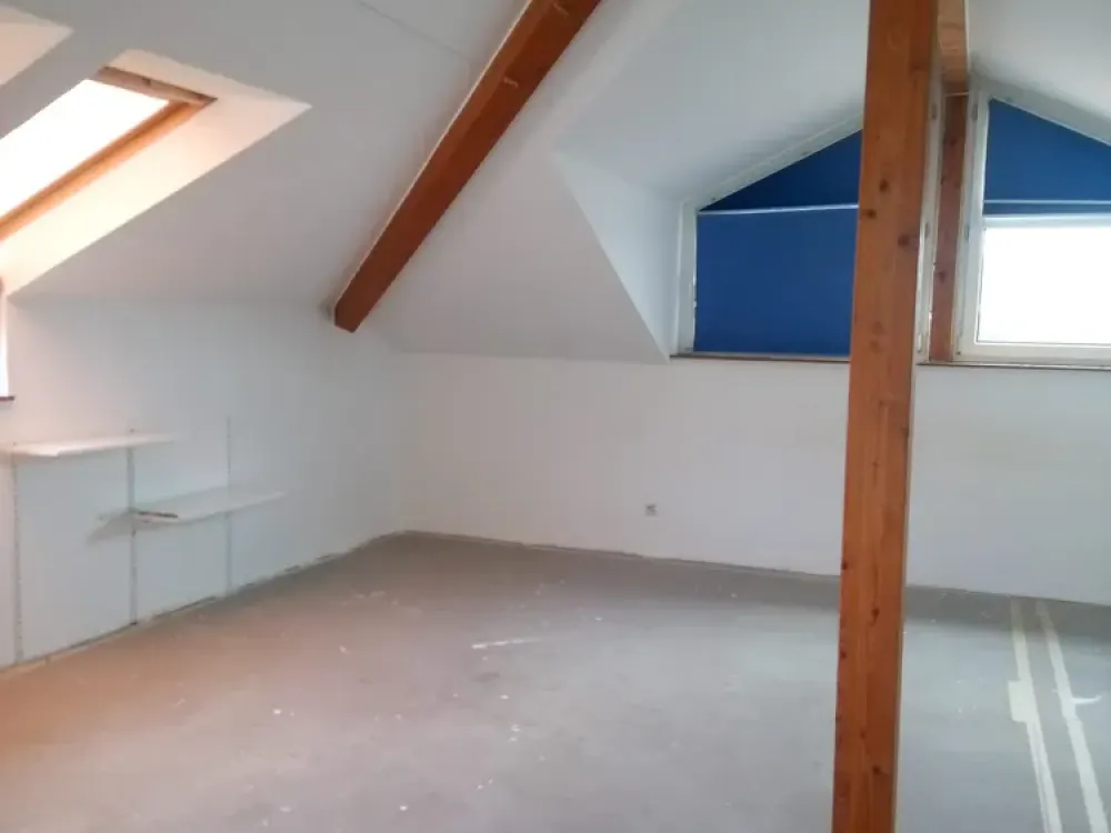 Großzügige Maisonette für Singles oder Paare: 160 m², Dachterrasse, Kaminofen und Loft-Charakter