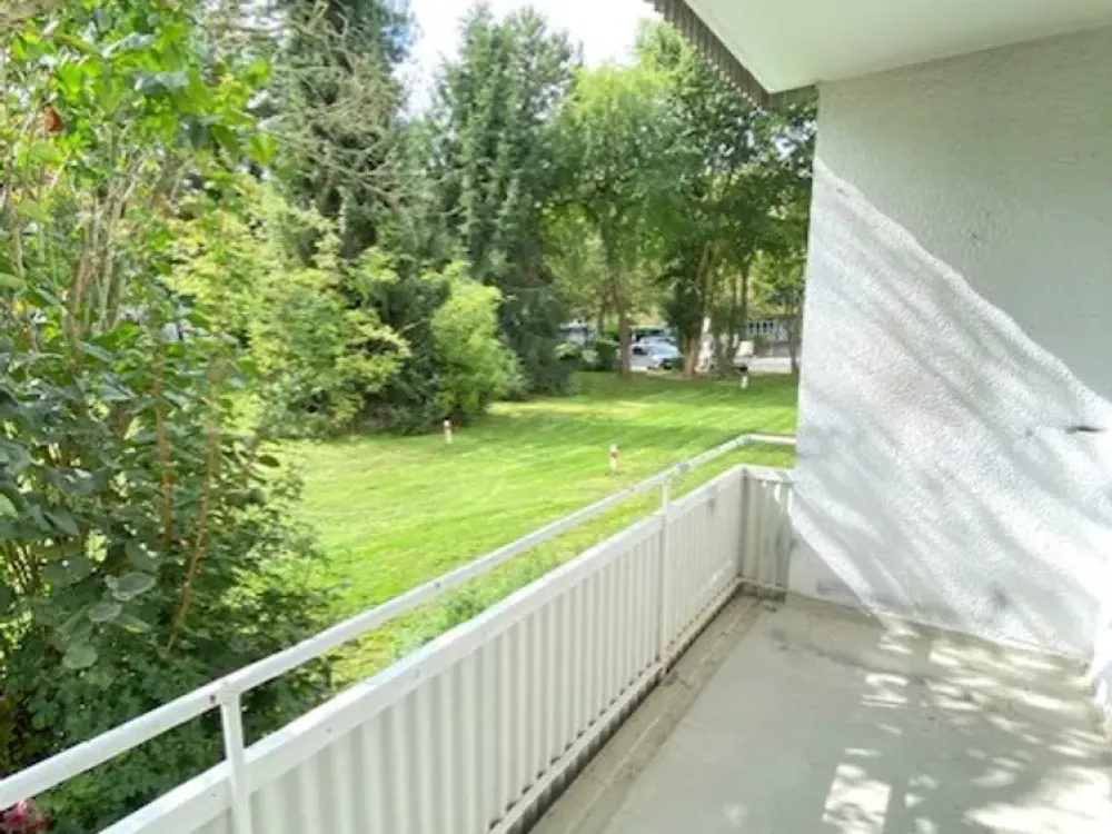 +++*Frisch renovierte 3-Zimmerwohnung mit Balkon und toller Aussicht*+++