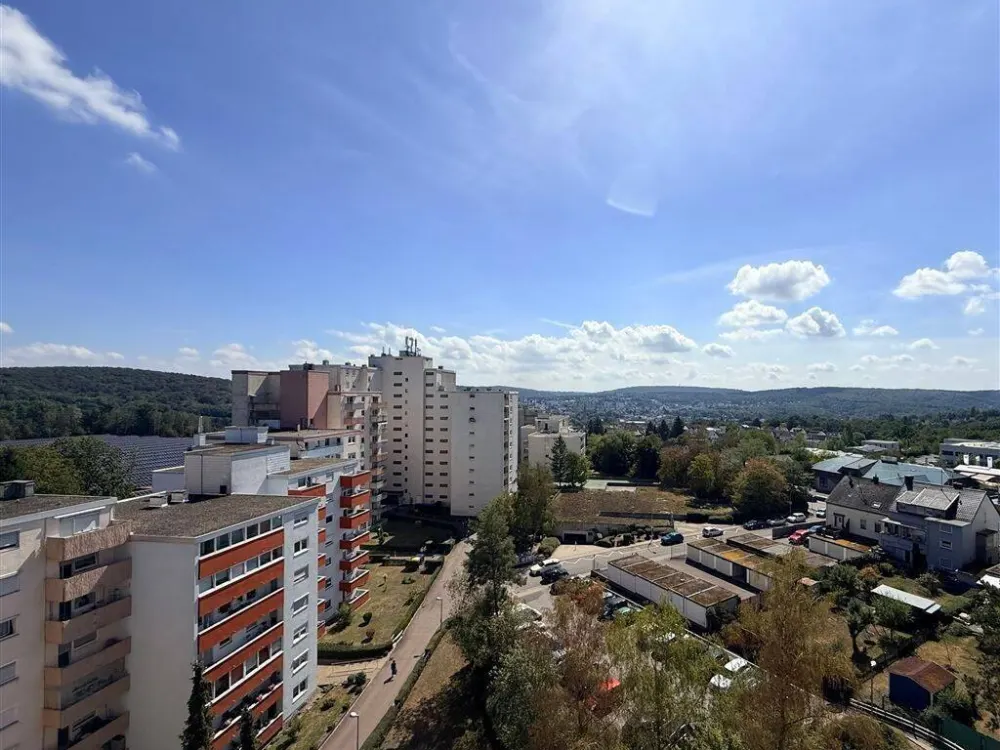 3 Z/K/B - Wohnung über den Dächern der Grühlingshöhe in Dudweiler