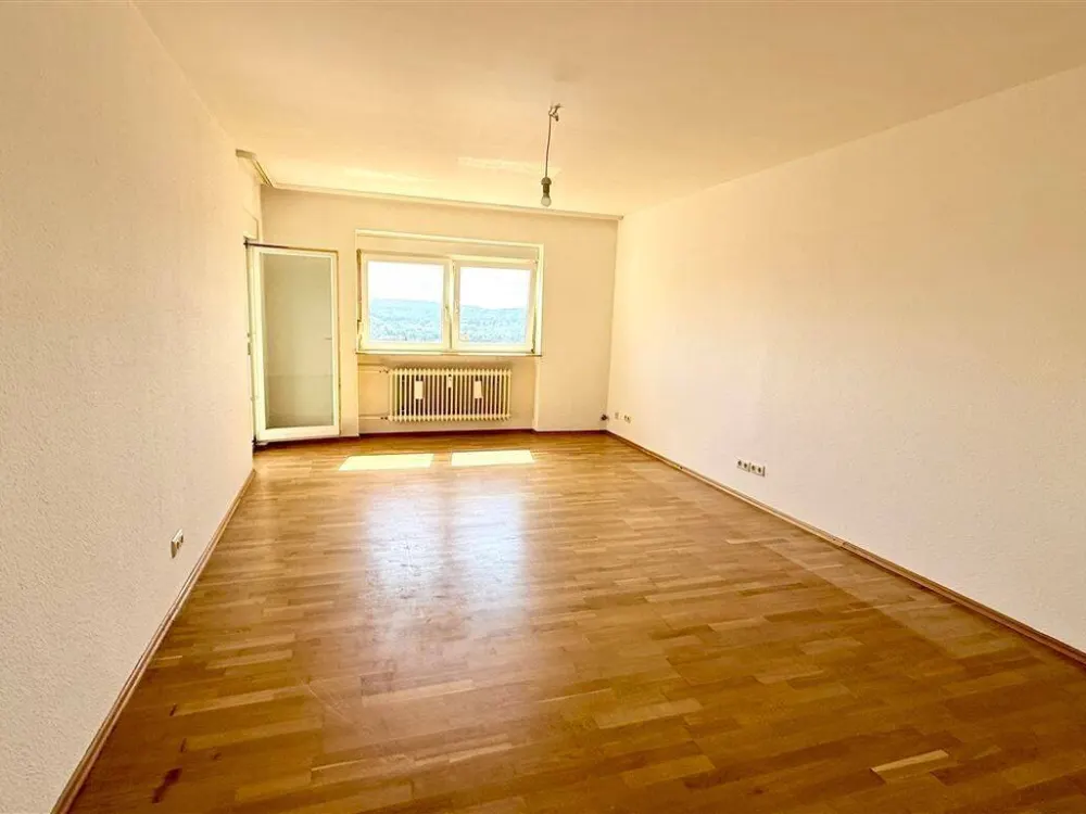 3 Z/K/B - Wohnung über den Dächern der Grühlingshöhe in Dudweiler