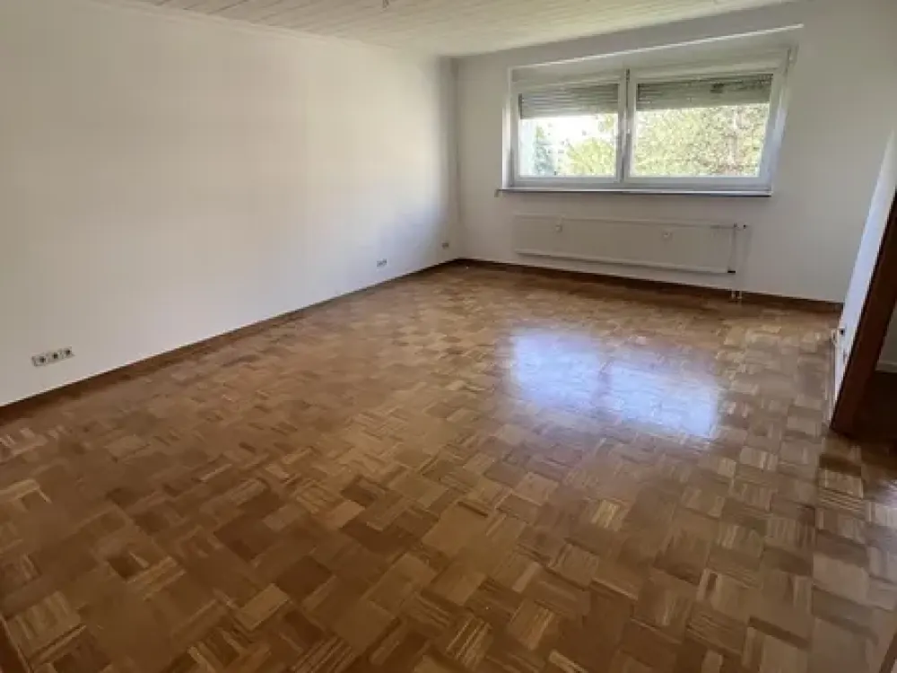 Frisch renovierte 75 m²-Wohnung mit Balkon, Aufzug & EBK in Hannover-Bothfeld-Vahrenheide
