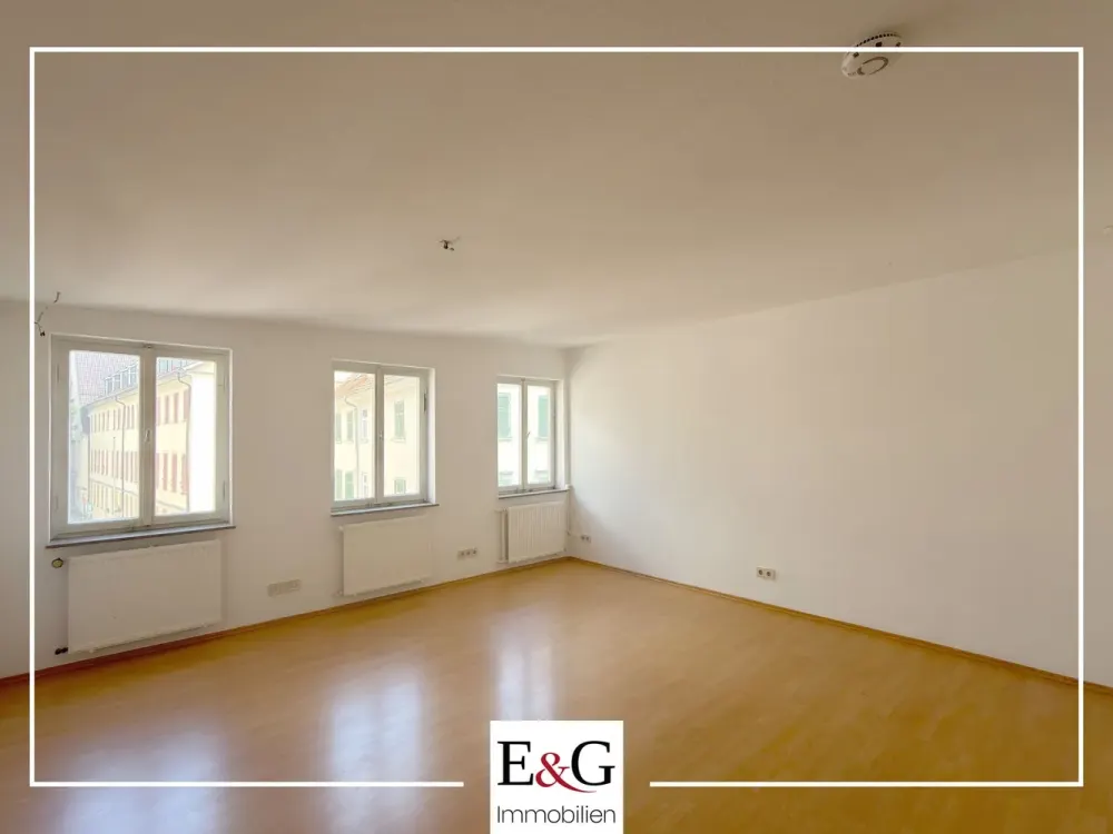 - Frisch modernisiert im denkmalgeschützten Haus - Attraktive 3-Zimmer-Wohnung im 2. Obergeschoss
