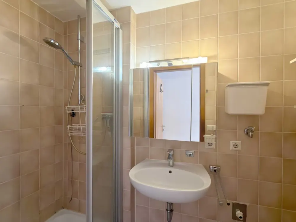 - Frisch modernisiert im denkmalgeschützten Haus - Attraktive 3-Zimmer-Wohnung im 2. Obergeschoss
