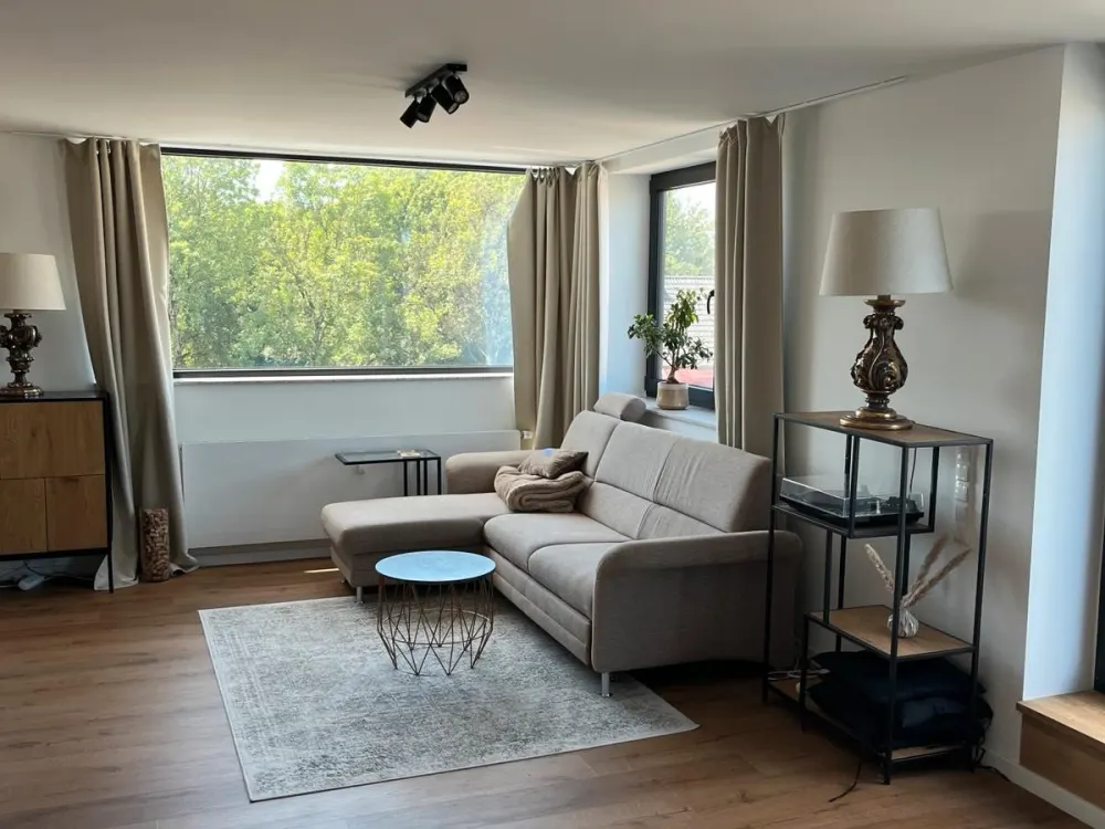 Helle 4-Zimmer-Wohnung mit Dachterrasse
