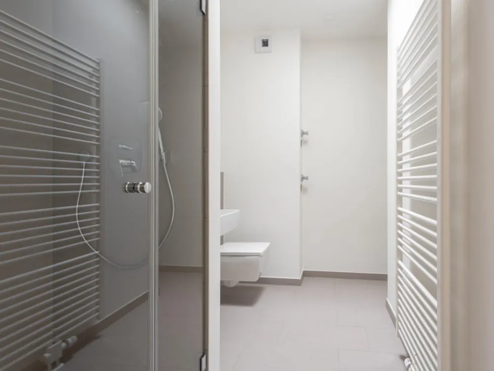 Moderne 2-Zimmer-Wohnung mit Balkon und Einbauküche in Wandsbek