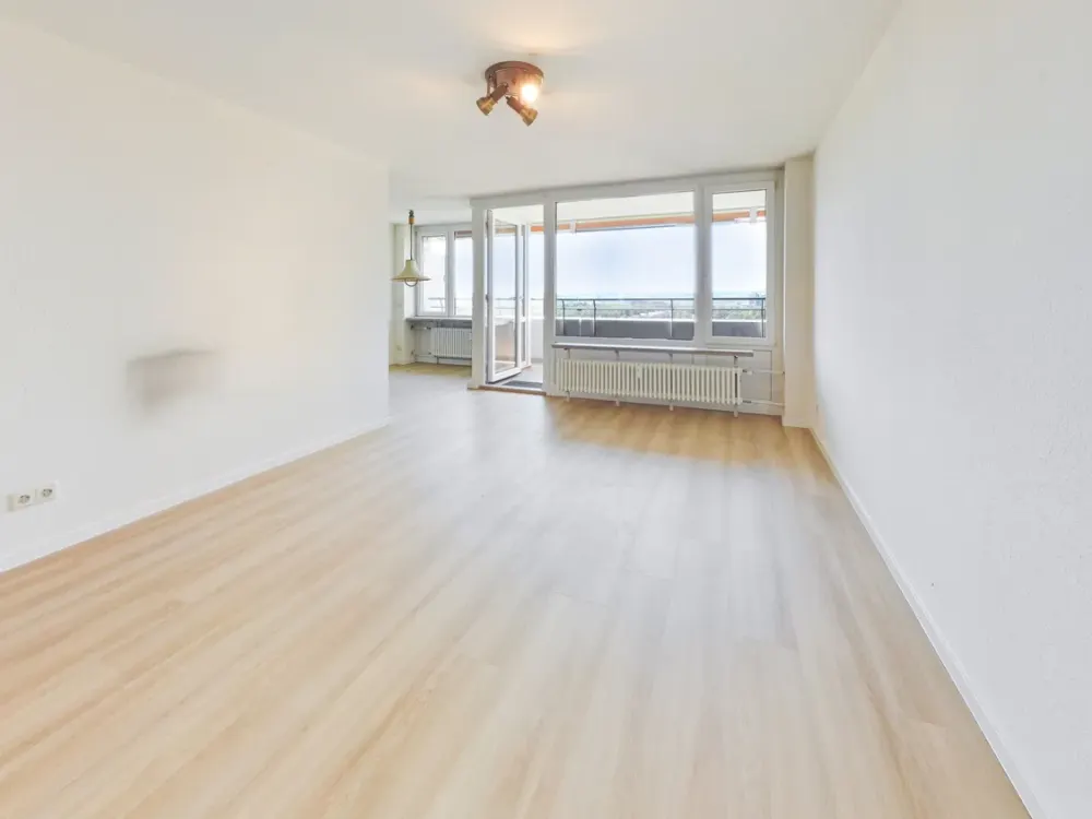 Ihr Zuhause mit Aussicht: 3,5-Zimmerwohnung im 18. OG mit Loggia und großzügigem Lichteinfall