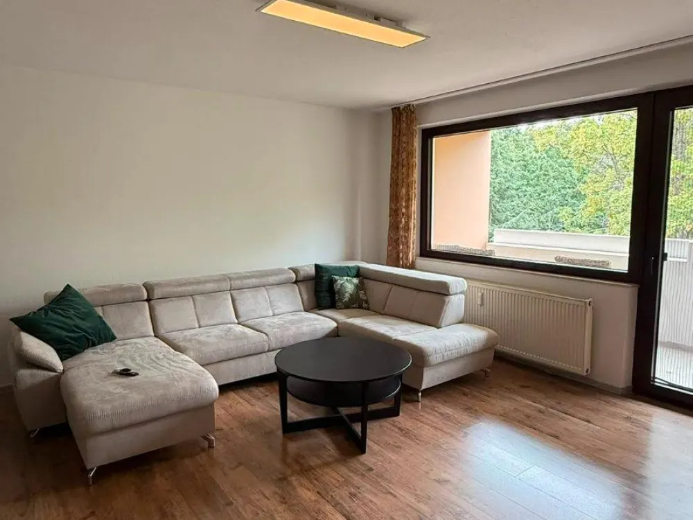 Top Lage! Möblierte 2-Zimmer-Wohnung mit Balkon, nur 15 Min. nac