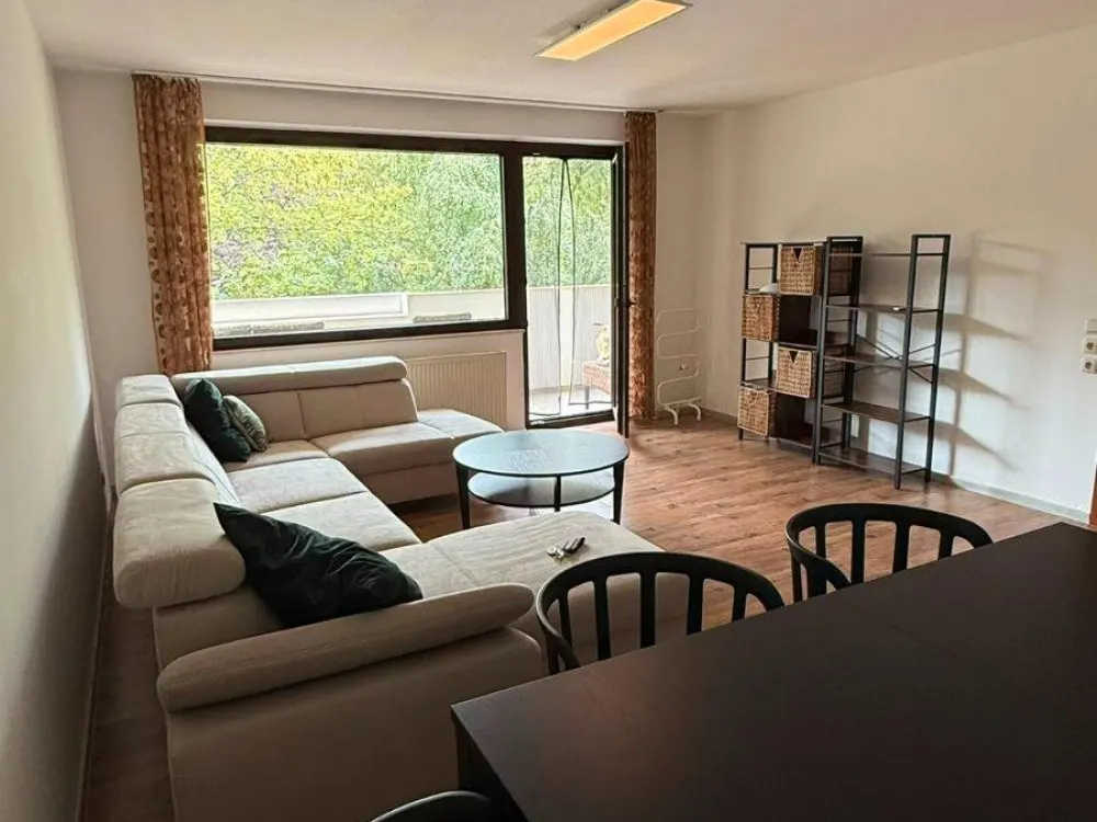 Top Lage! Möblierte 2-Zimmer-Wohnung mit Balkon, nur 15 Min. nac