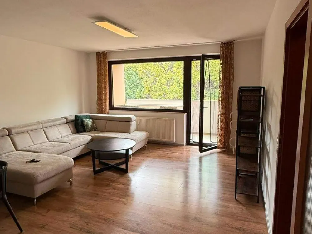 Top Lage! Möblierte 2-Zimmer-Wohnung mit Balkon, nur 15 Min. nac
