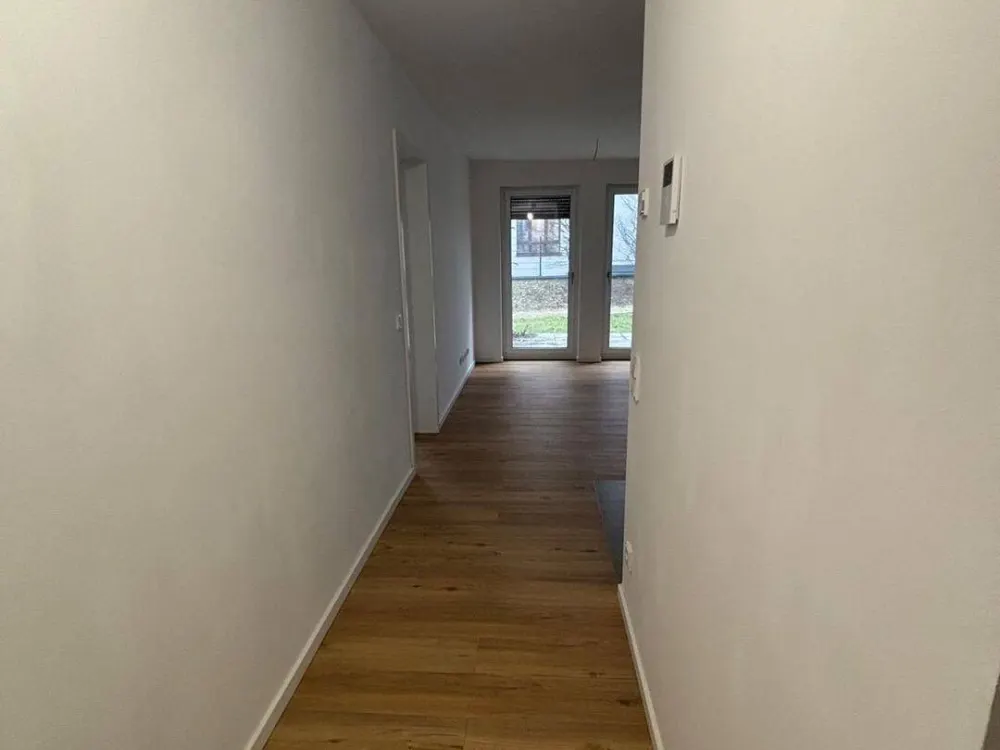Moderne & geräumige 2 Zimmer Terrassenwohnung in Frankfurt am Main