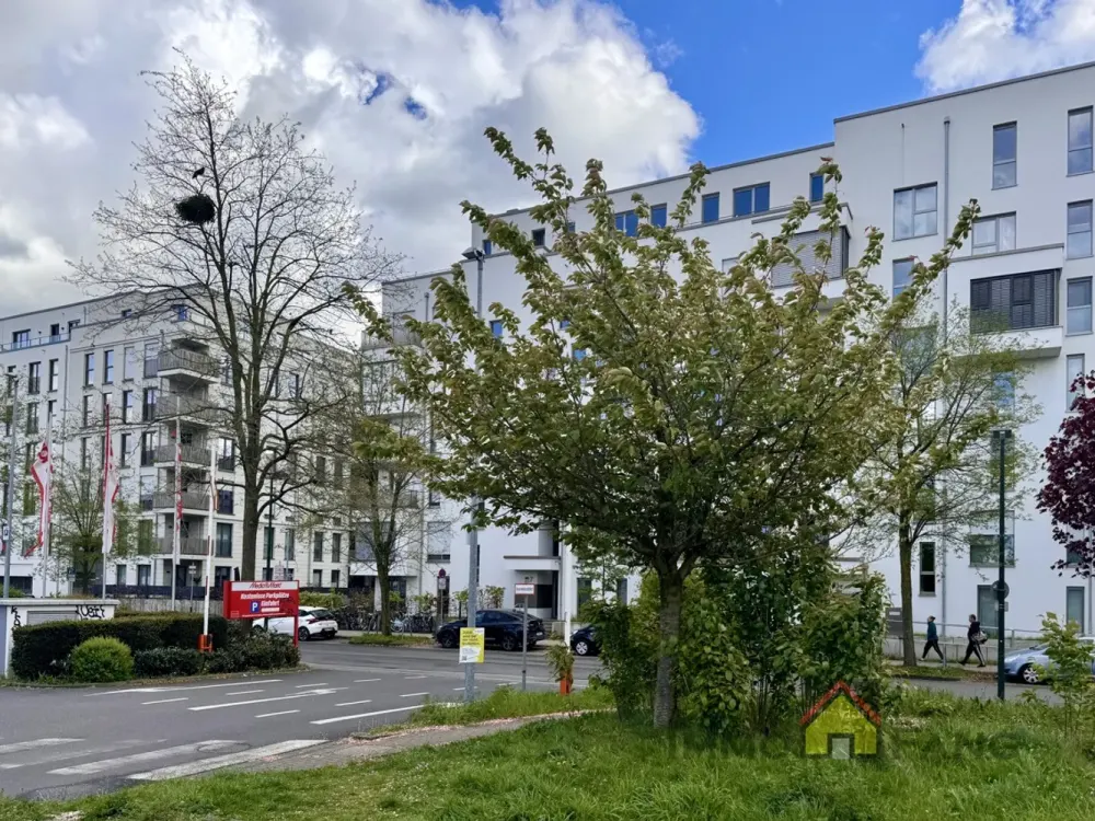Hell und modern möblierte 4-Zimmer-Wohnung in Düsseldorf Grafental zur Miete