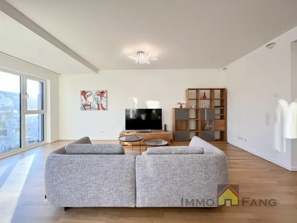 Hell und modern möblierte 4-Zimmer-Wohnung in Düsseldorf Grafental zur Miete