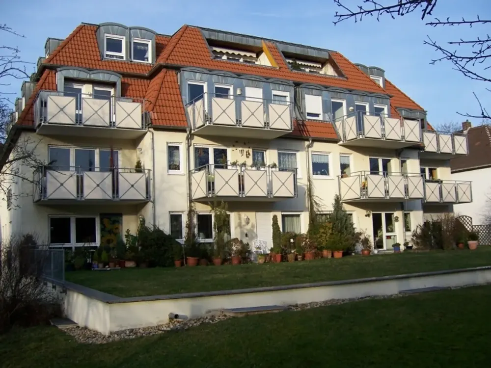 LEUTZSCH, 2-Zi-Wohnung mit Bad, Abstellraum, Balkon in ruhiger, grüner Lage