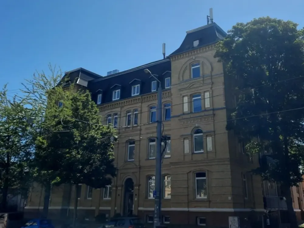 Attraktive 2-Zimmer-DG-Wohnung mit gemütlichem Balkon und modernem Duschbad in Erfurt/Löbervorstadt