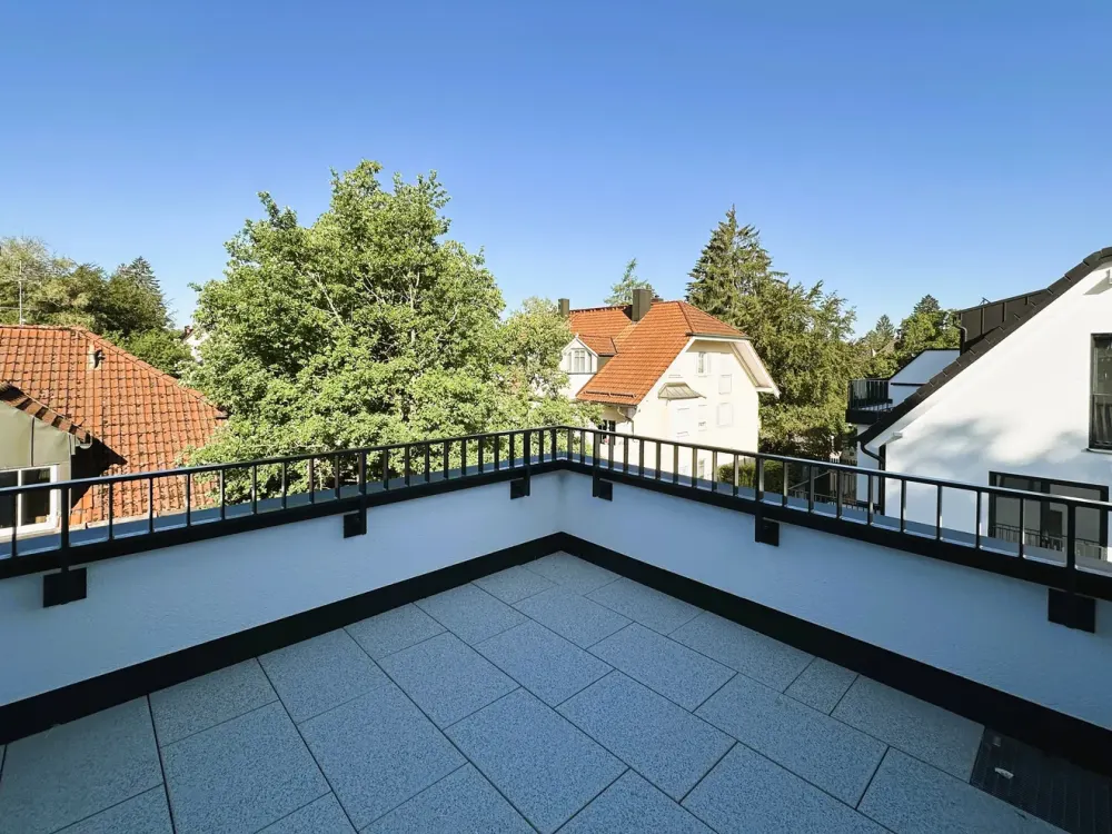 Neubau-Erstbezug: Helle 3-Zi. PREMIUM-DG-Wohnung mit über 3m Deckenhöhe und Dachterrasse