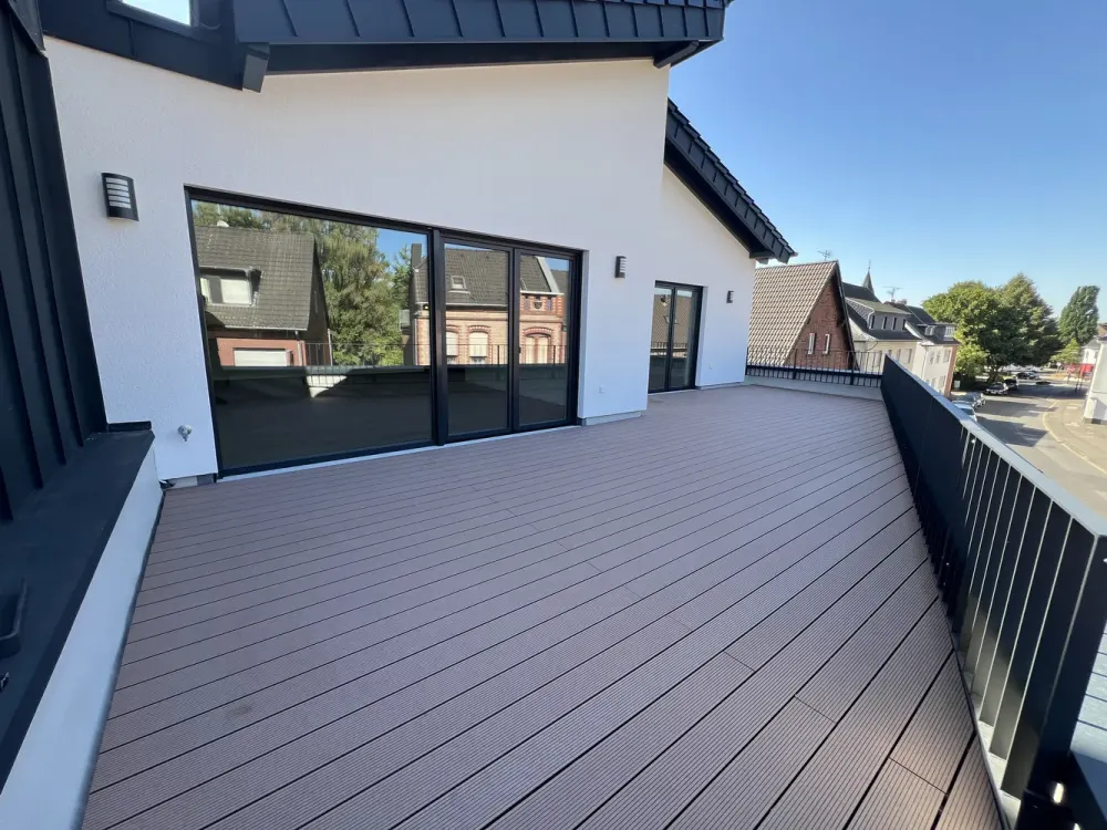 Exklusives Penthouse im Erstbezug, großzügige Dachterrasse & lichtdurchflutetes Wohnen in Hürth