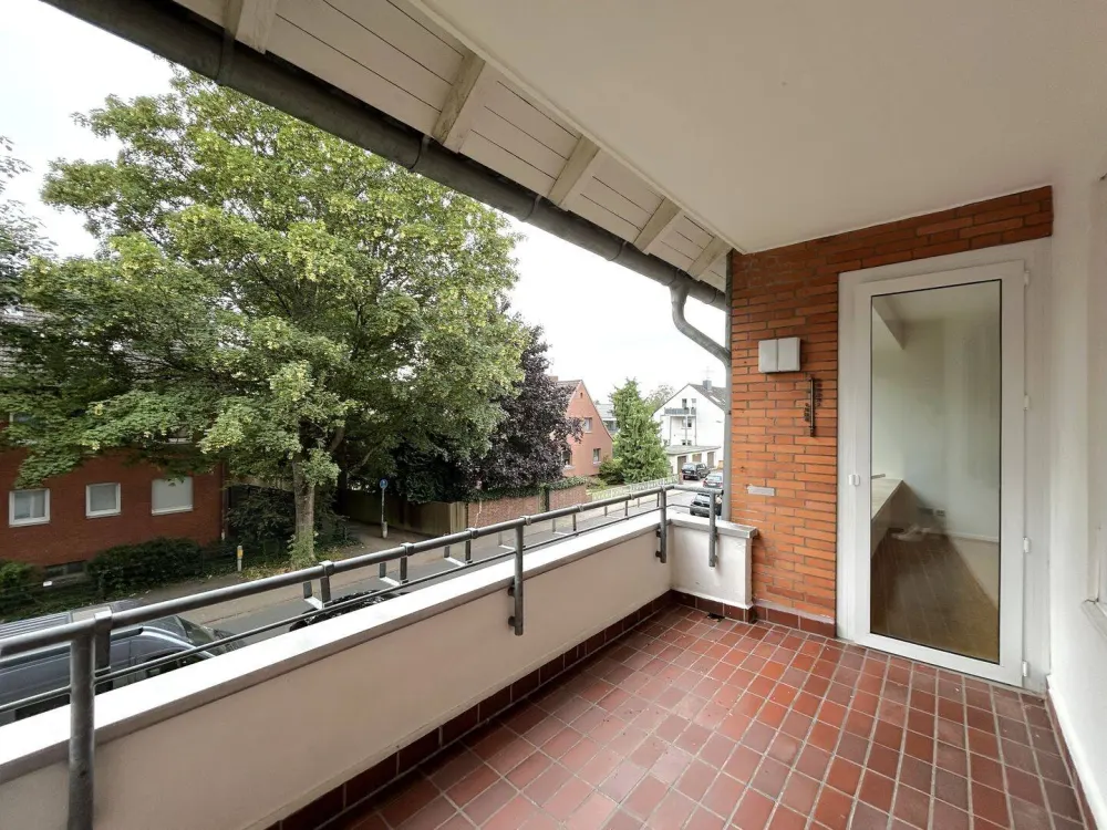 In the green Anderten | Renovated 3-room balcony apartment